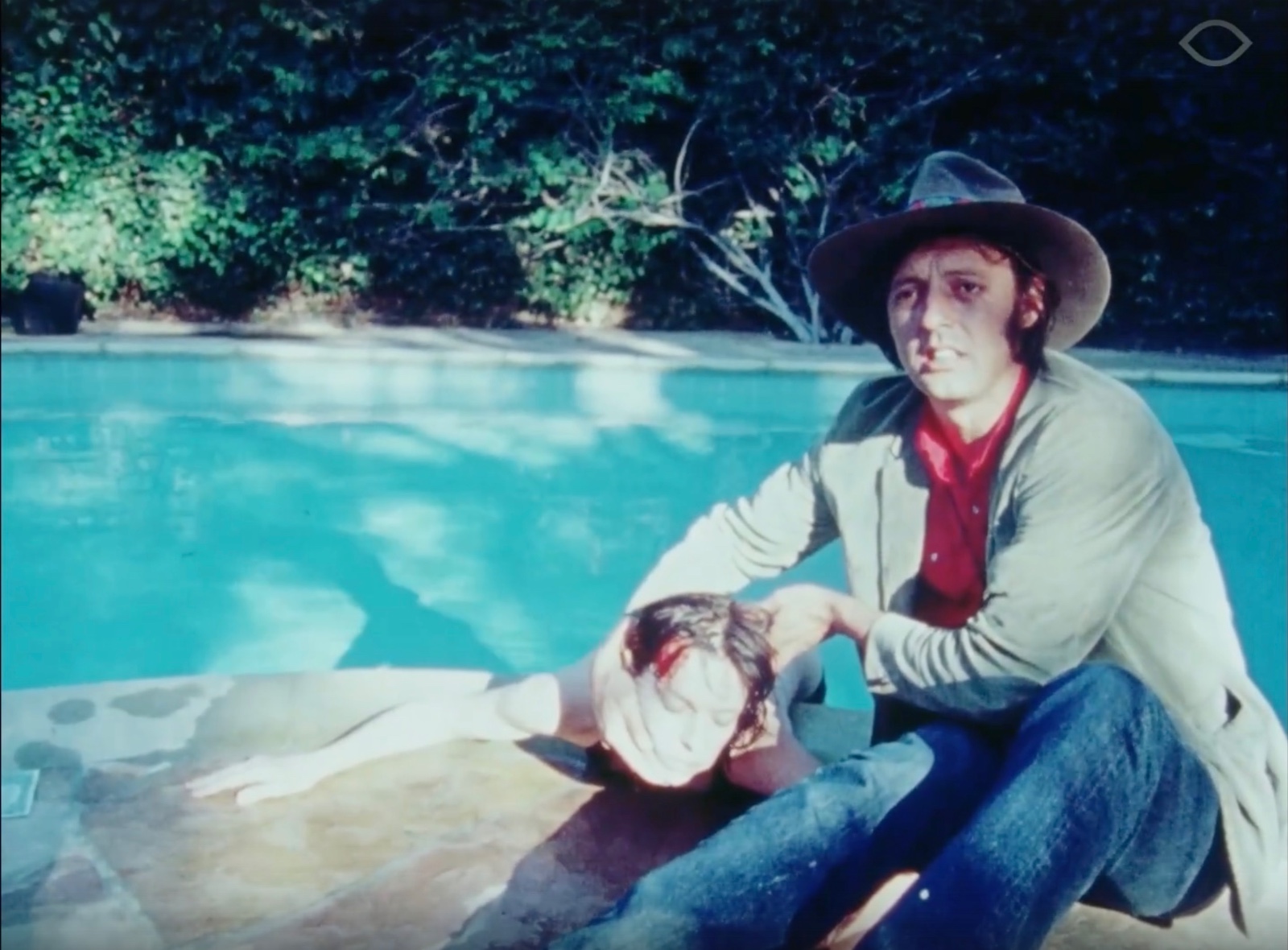 Angel City – Tote am Pool 2